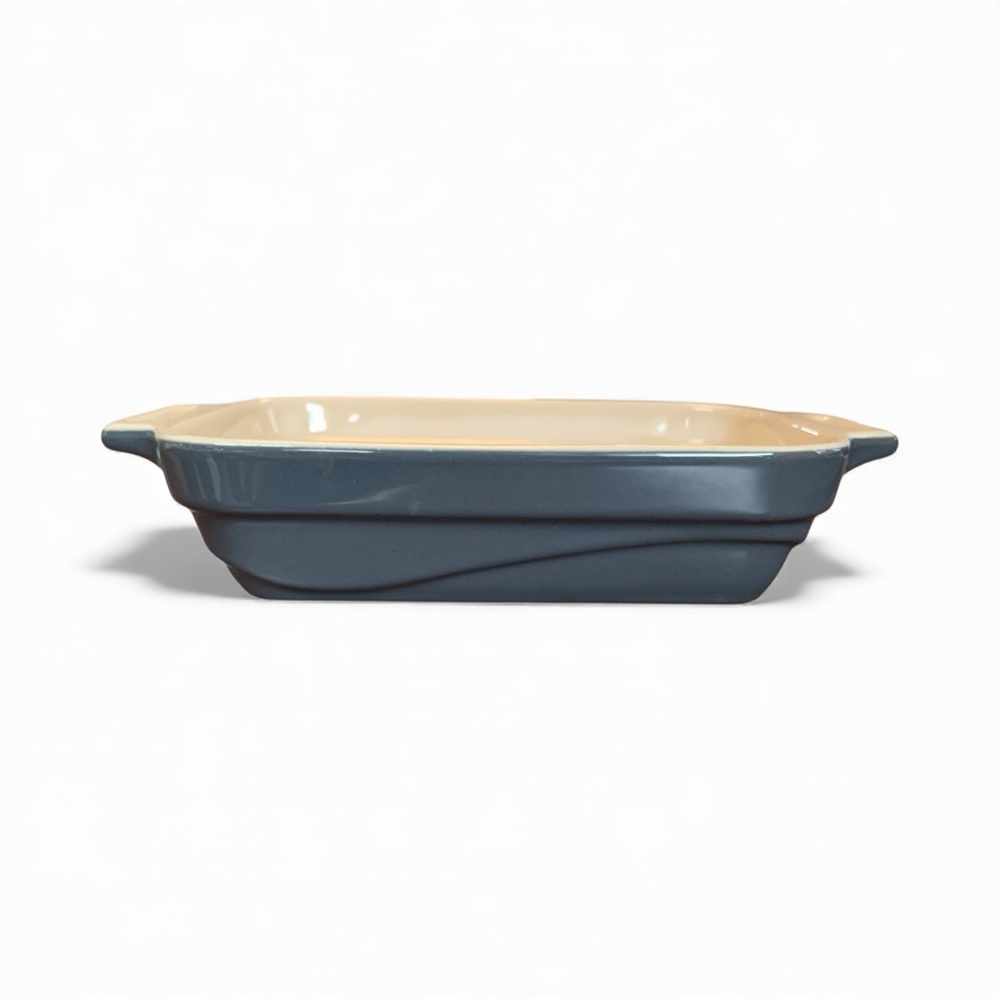 Le Creuset gray  and Cream Baking Dish 5x7” mini rectangular - Picture 2 of 3